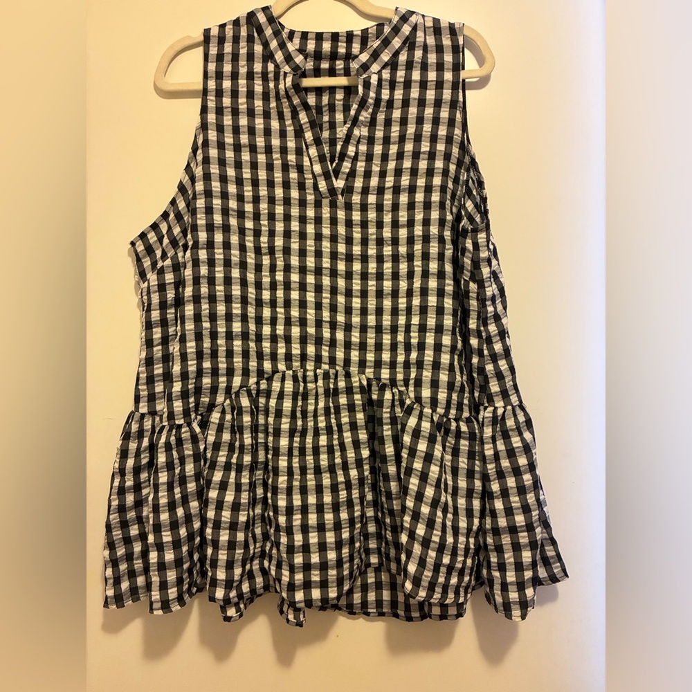 Shein Black & White Gingham Sleeveless Peplum Top